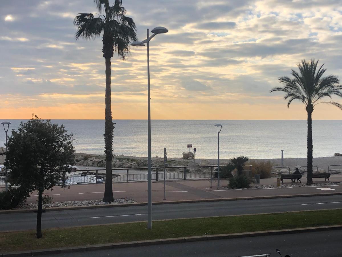 Front De Mer,Plage, Piscine, Parking كانيو سور مير المظهر الخارجي الصورة