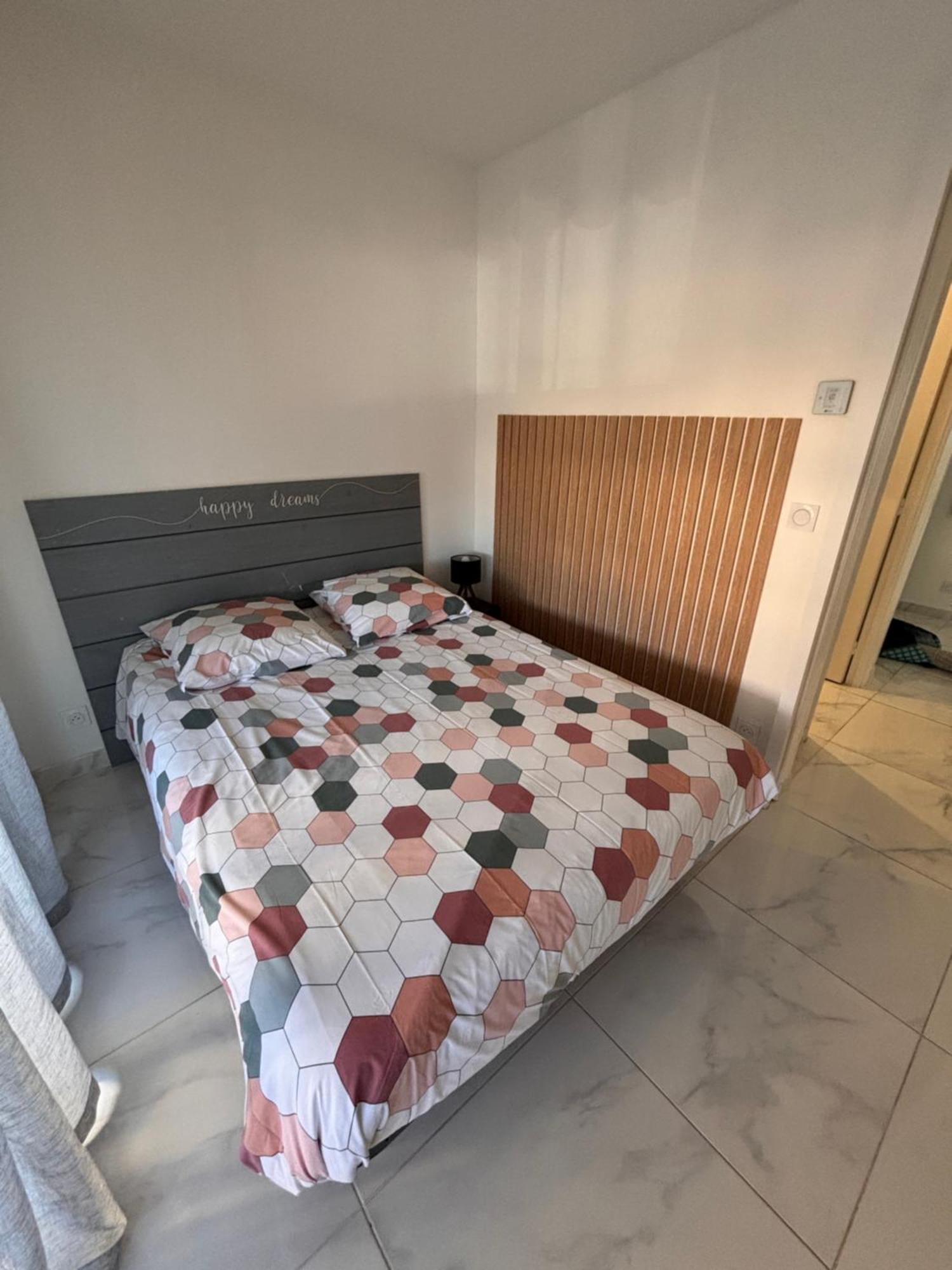 Front De Mer,Plage, Piscine, Parking كانيو سور مير المظهر الخارجي الصورة